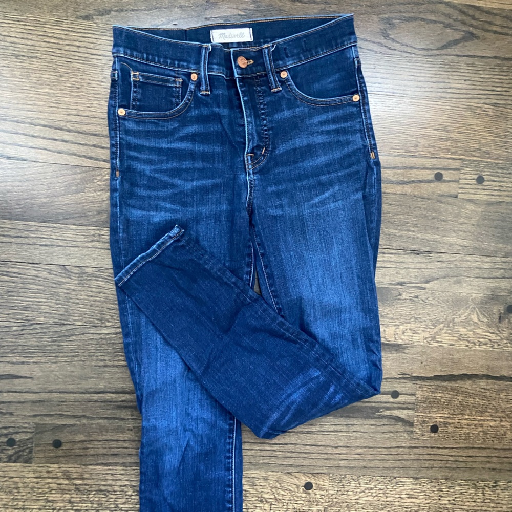 Blue Skinny Jeans with Distressed Finish